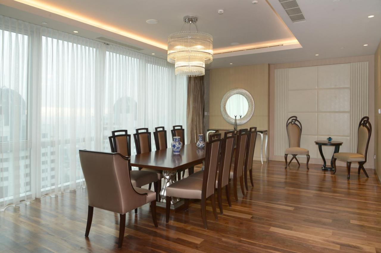 Wyndham Grand Istanbul Levent Hotel & Conference Center 伊斯坦布尔 外观 照片 A dining room